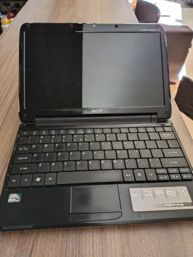 Acer Aspire One / COM DEFEITO, PARA RETIRAR PEÇAS 