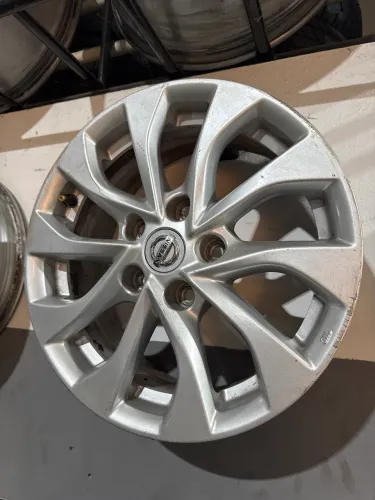 Roda de liga leve Nissan sentra aro 16