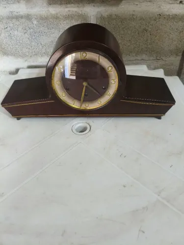 Relógio antigo de Mesa Carrilhão 