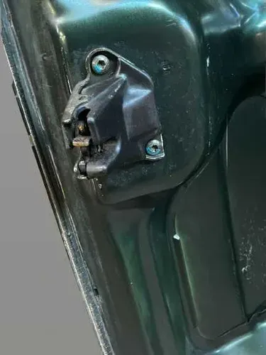 Tampa Traseira Porta Malas Fiat Siena 1.0 2000 Verde
