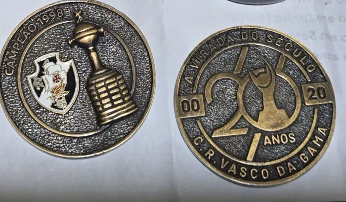 Par de medalhas Vasco libertadores e mercosu