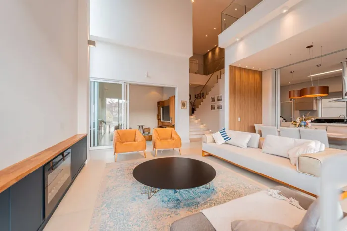 Casa em condomínio para venda com 4 quartos, sendo 4 suítes, 400m²