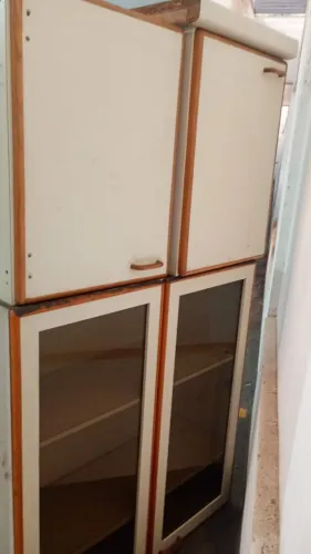 Vende-se Armário R$200 reais ta em bom estado. Enteresados mandem mensagem *