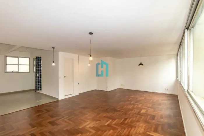 Amplo apartamento, Itaim Bibi