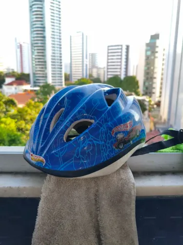 CAPACETE INFANTIL HOTWELLS