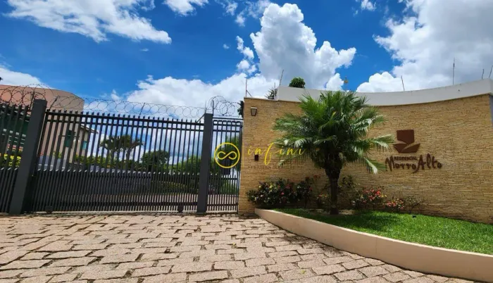 Casa de Condomínio com 3 Quartos, todos Suítes à venda, 220 m² por R$ 645.000 - Condomínio