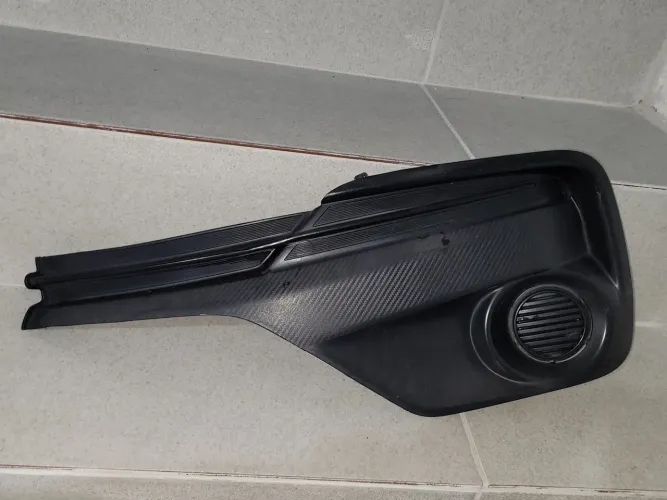 Grade Moldura Farol Milha Esquerdo Etios 2018 A 2021 Original (Com Detalhes)