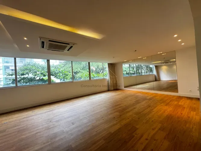 Apartamento no Leblon para Venda e Locação - RJ
