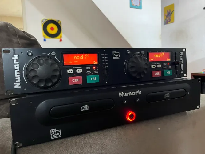 Numark Cdn25 Pro Professional Dual Cd Player 