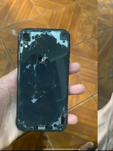 iPhone XR com detalhe