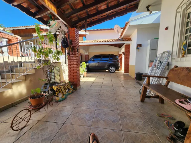 Linda e ampla casa em Águas de São Pedro-SP