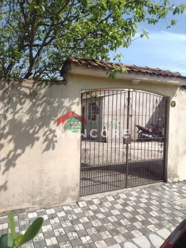Casa em Rua Novo México - Vera Cruz - Mongaguá/SP