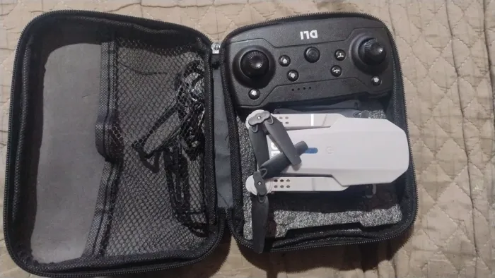 Drone dobrável DLI com câmera HD e estojo completo