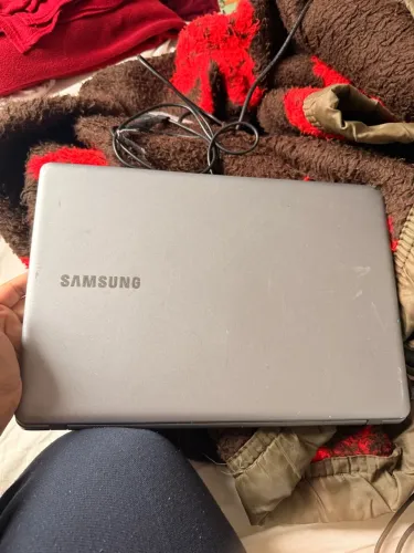 2 Notebooks para retirada de peças