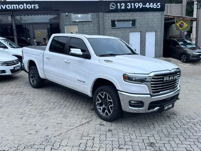 Ram 1500 Laramie 3.0 CD Bi-TB 4X4 Aut. 2025