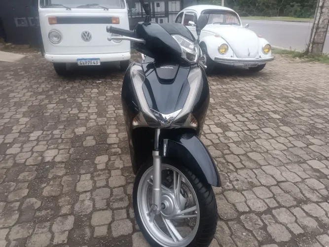 Moto Honda conservadisima