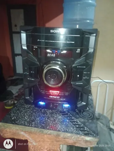Sony GTR 888 tá com defeito+liga normal obs troco nas Subwoofer Sony gpx8 só a central 