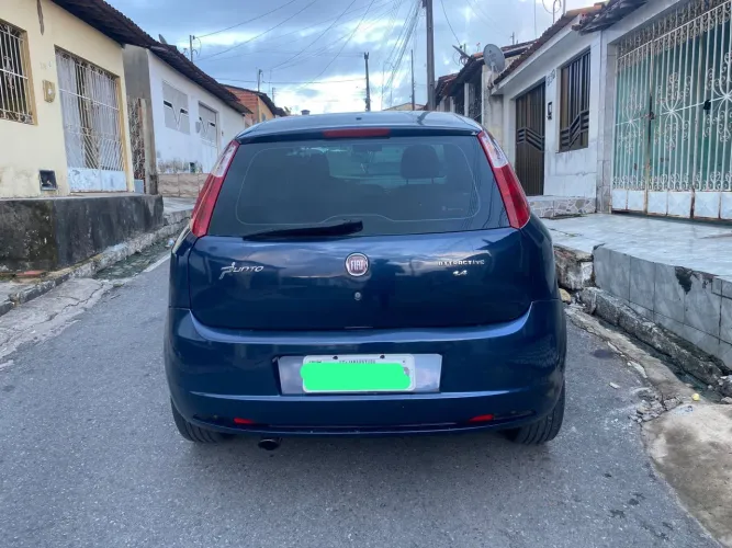 Fiat Punto Attractive 1.4 Fire Flex 8V 5P 2011