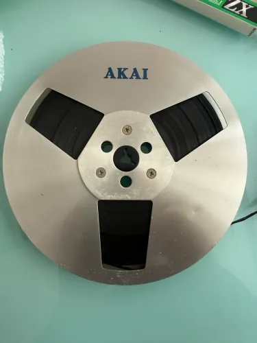Carretel de alumínio Akai para gravador de rolo