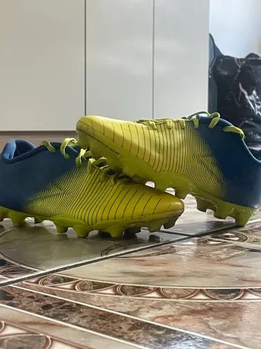 Chuteira Umbro de campo/society original