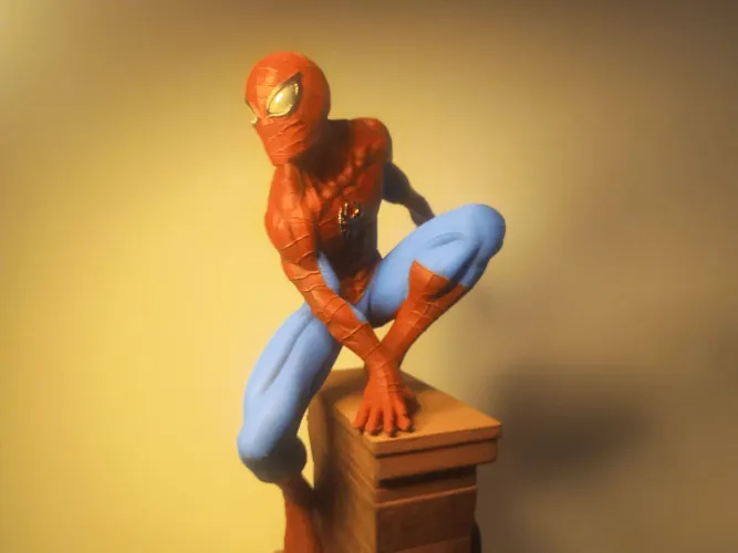 Homem-Aranha figure