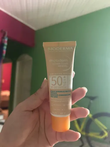 Protetor solar com cor bioderma fps50 NOVO