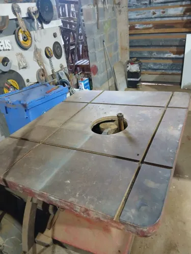 Máquina de Marcenaria Tupia com Mesa