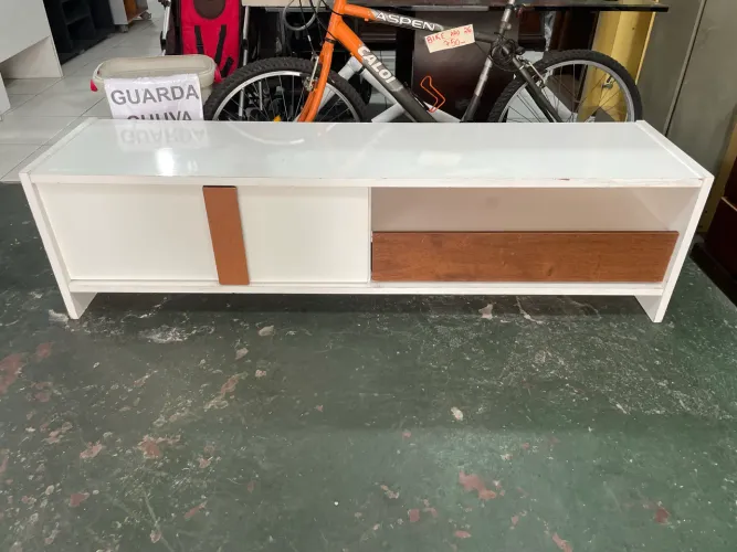 Rack para TV com 2 Portas e 1 Gaveta