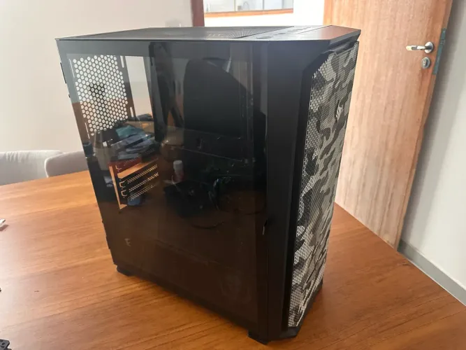 Gabinete com fonte 400w