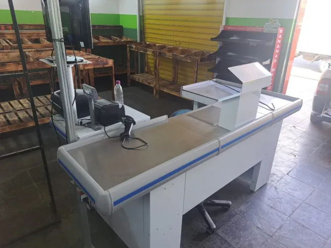 Chekout estado de novo,com balança embutido.