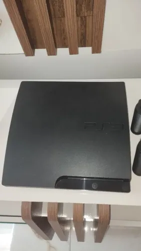 Playstation 3 desbloqueado HEN,bem conservado com dois controle