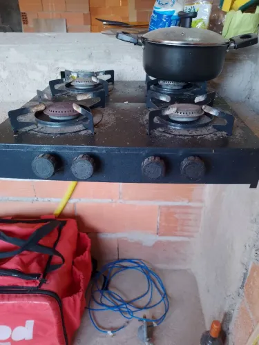 Fogão de mesa com mangueira e click