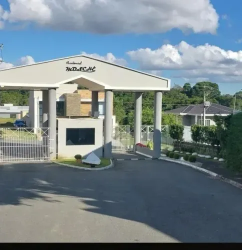Terrenos Colombo, Cond. Fechado- R$2.269,58 mensais.