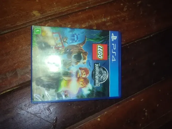Lego Jurassic word PS4 ótimo estado