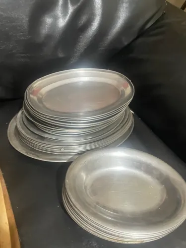 Travessas de Inox- 42 peças.
