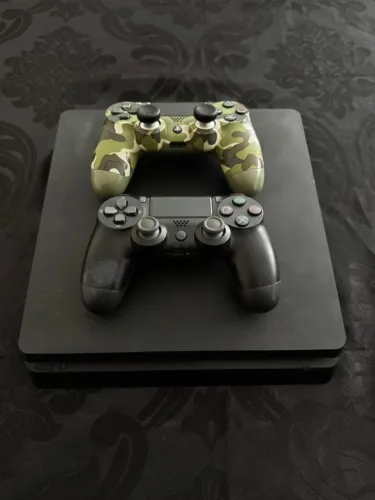 PlayStation 4 (PS4 versão slim)