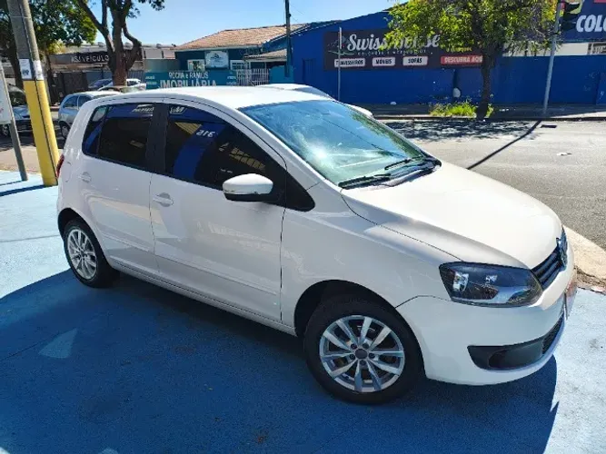 Volkswagen Fox 1.6 MI Total Flex 8V 5P 2014
