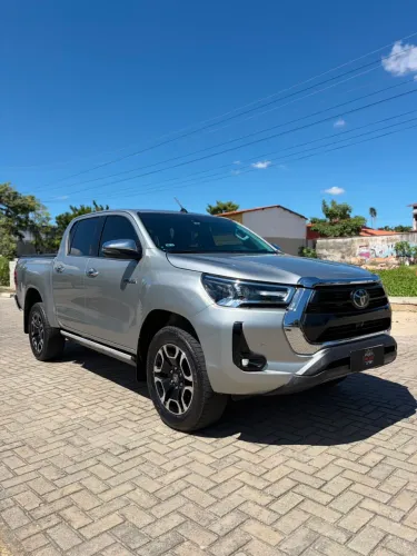 Toyota Hilux CD SRX 4X4 2.8 TDI 16V Diesel Aut. 2023