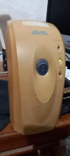 Estabilizador de tensão SMS 500VA filtro de linha telefônica. 