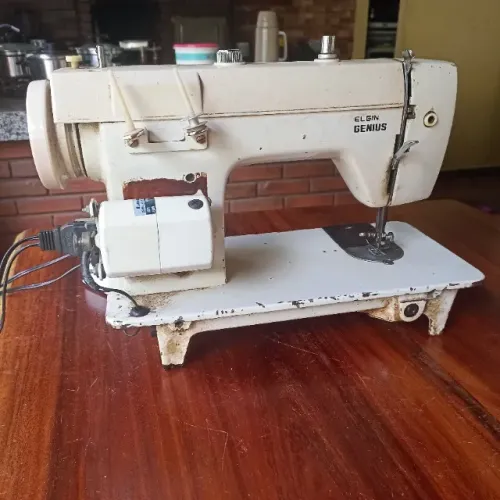Máquina de costura Zig zague