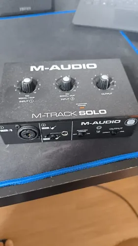 Interface de Audio - M-Track Solo (M-Audio) - Pouco Usada