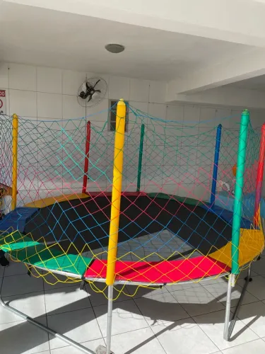 Vendo Pula-pula 3,05m Excelente + Máquina Algodao Doce