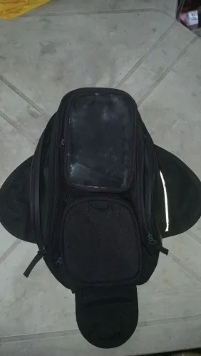 Bolsa de tanque magnética