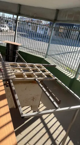 Esquadrejadeira Baldan Sec2 1900 com mesa extensiva