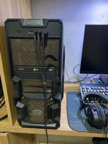 Vendo computador completo Roda jogos , o monitor é LG novo , especificações na foto