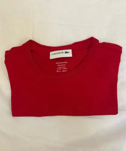 Camisa lacoste vermelha