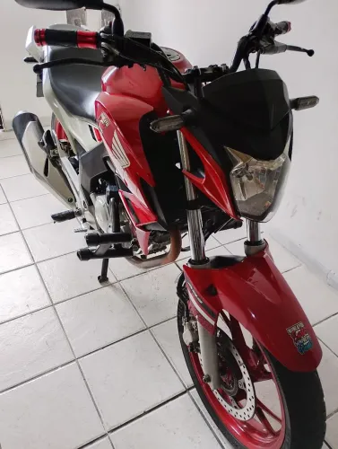 Vendo moto 250 cilindrada, 2022 completa ABS, MUITO CONSERVADA