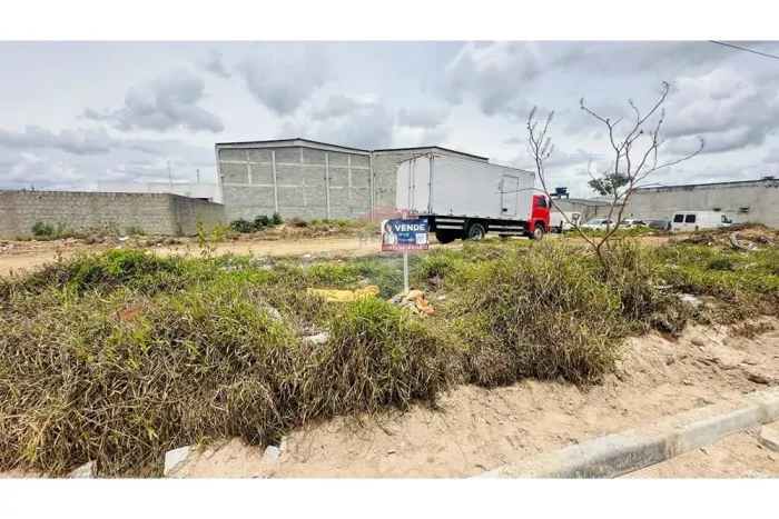 Terreno Comercial Próximo à BR-424 e à Principal da Cohab 3