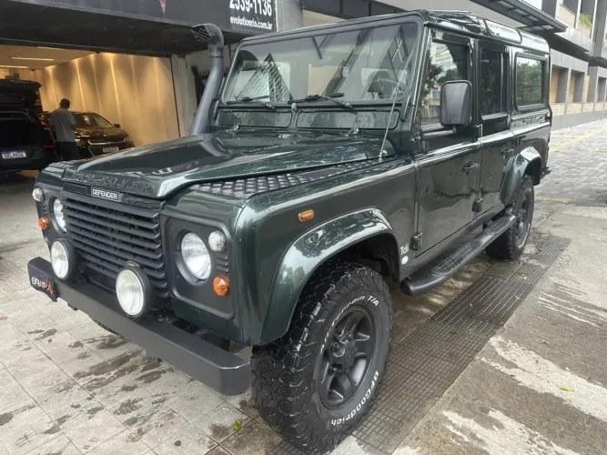 Land Rover Defender 2004
