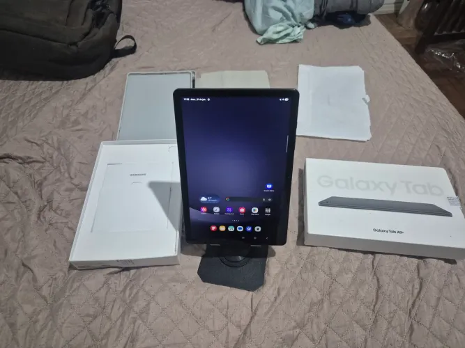 Galaxy Tab A9+ 64GB + Book Cover + NF | Estado de Novo | R$ 900